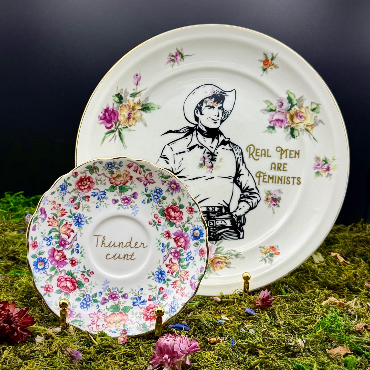 'Thunder Cunt in the garden" (profanity plate)